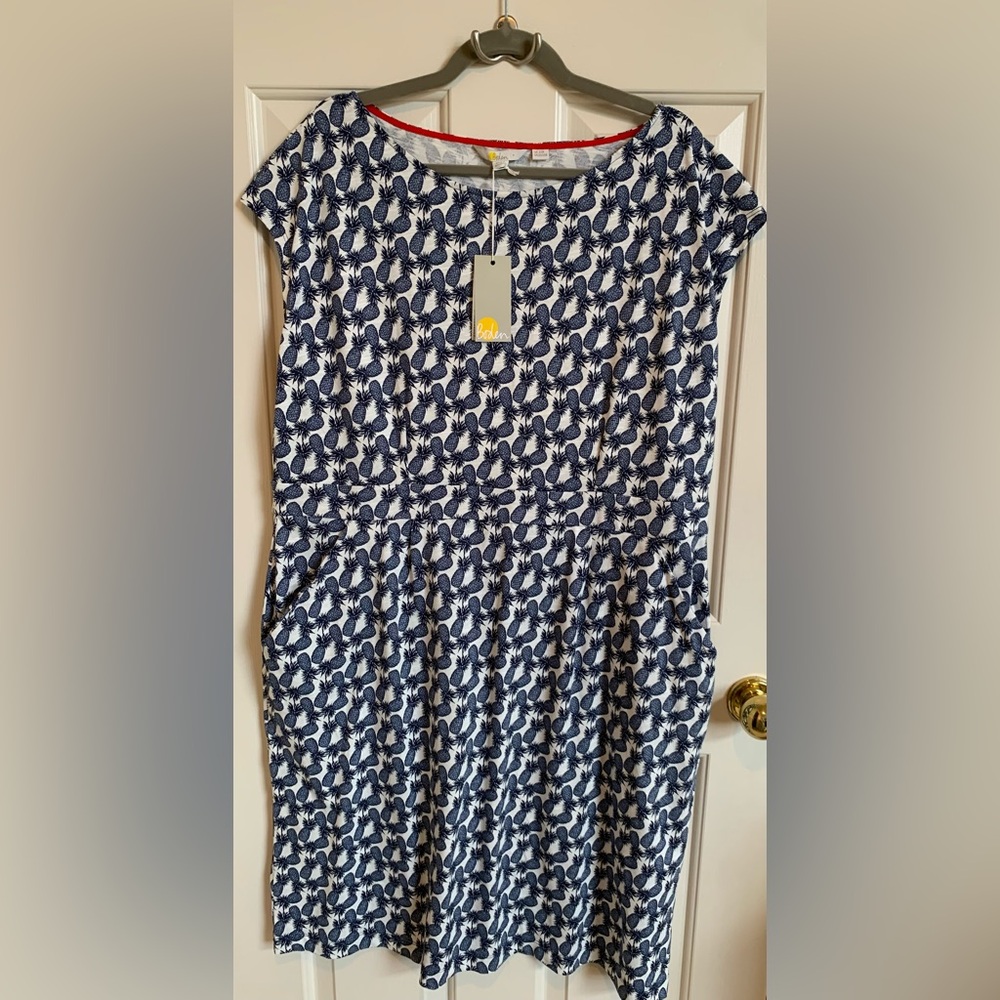 Boden NWT pineapple motif dress. Blue and white. - Picture 3 of 7